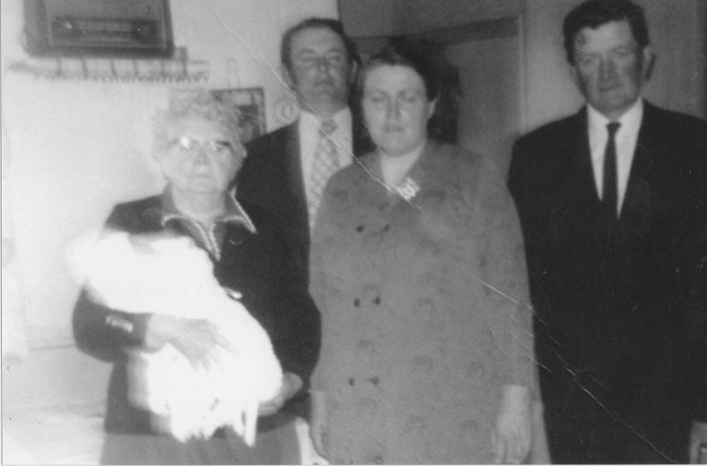 Bridgie (Tommie) O'Malley, Six Noggins, her son Tommy Joe, Mary and Franc Dan on day of Eilleen's Christening in 1974 | Eileen Dan O'Malley