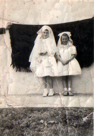 Mary & Anne Lyons, First Holy Communion 1955 | Accony Reunion